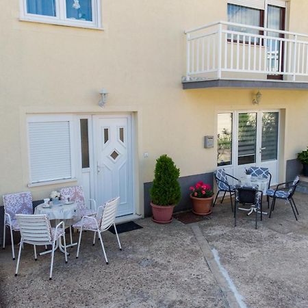 Apartmani Frane نيوم المظهر الخارجي الصورة