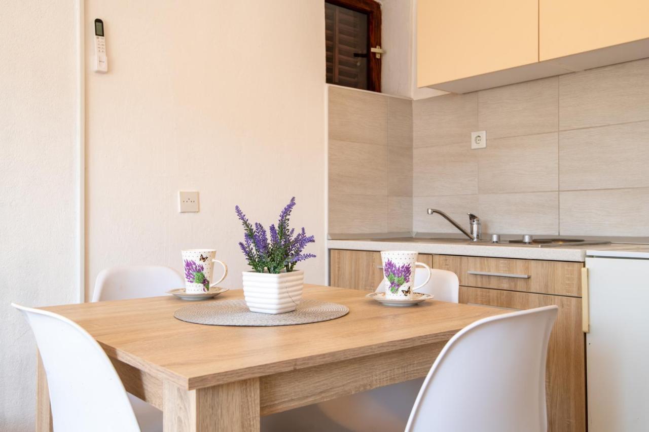 Apartmani Frane نيوم المظهر الخارجي الصورة