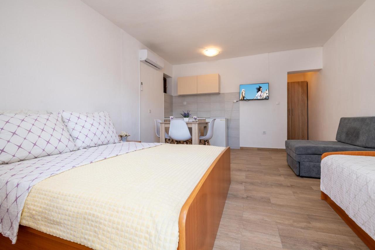 Apartmani Frane نيوم المظهر الخارجي الصورة