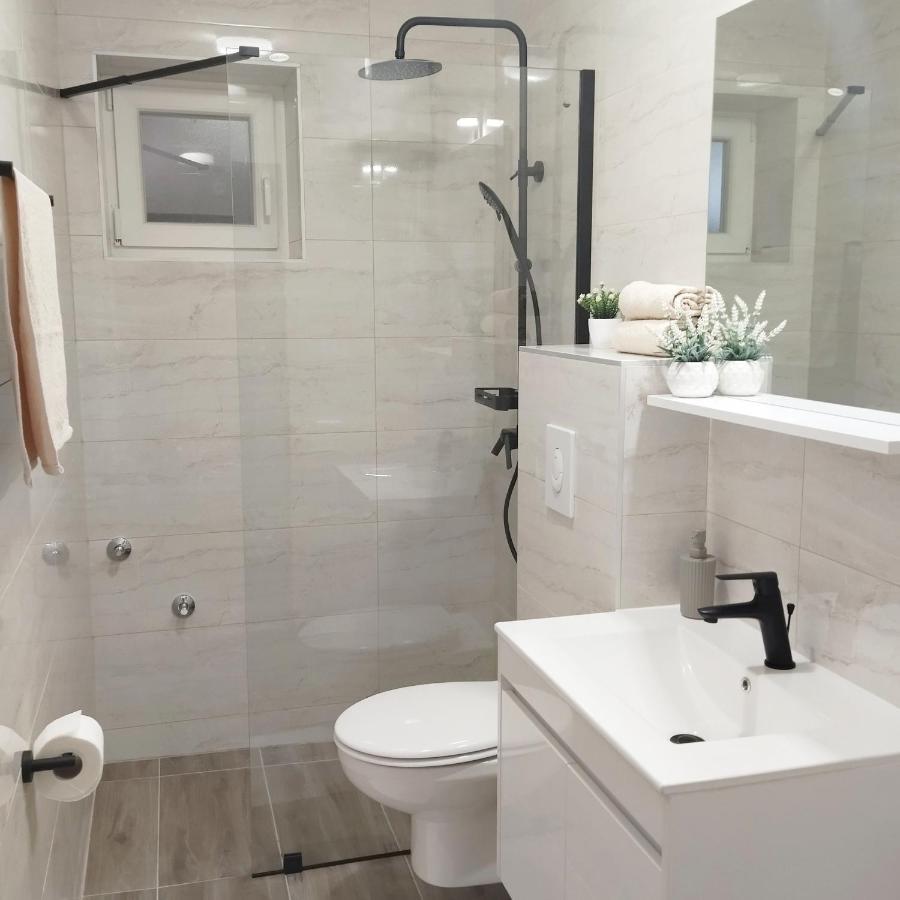 Apartmani Frane نيوم المظهر الخارجي الصورة